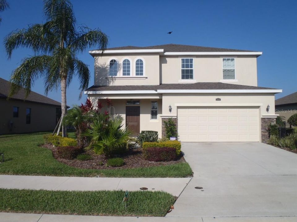 Recently Sold: $439,789 (4 beds, 2 baths, 2595 Square Feet)