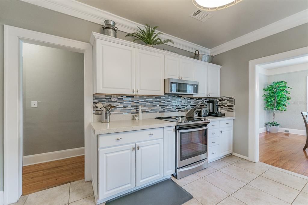 Recently Sold: $585,000 (3 beds, 2 baths, 1782 Square Feet)