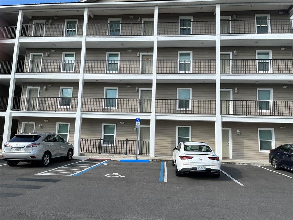 Recently Sold: $230,000 (2 beds, 2 baths, 1018 Square Feet)