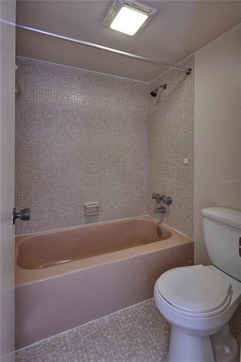最近售出: $179,900 (2 贝兹, 2 浴室, 1140 平方英尺)