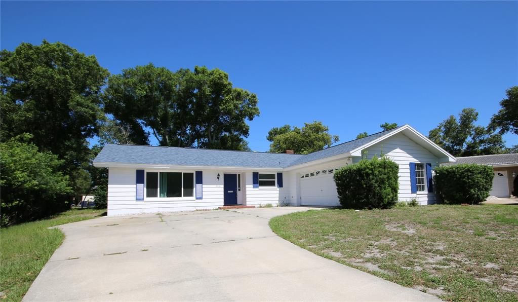Welcome to The Meadows! This lovely 3 BR 2 BA 2 Car Garage home is located in a popular Clearwater neighborhood.