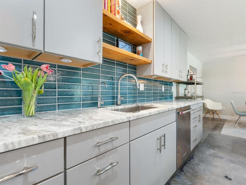 Recently Sold: $750,000 (3 beds, 2 baths, 2248 Square Feet)