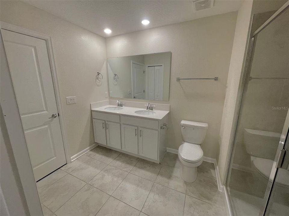 Недавно арендовано: $2,300 (3 спален, 2 ванн, 1560 Квадратных фут)