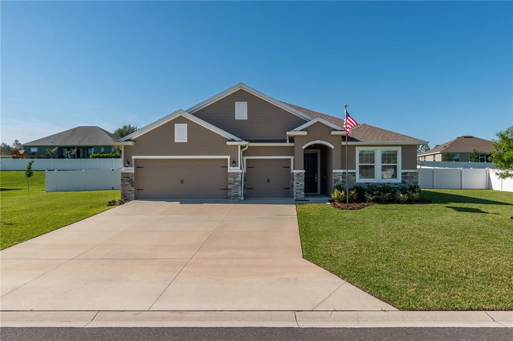 Recently Sold: $535,000 (4 beds, 3 baths, 2834 Square Feet)