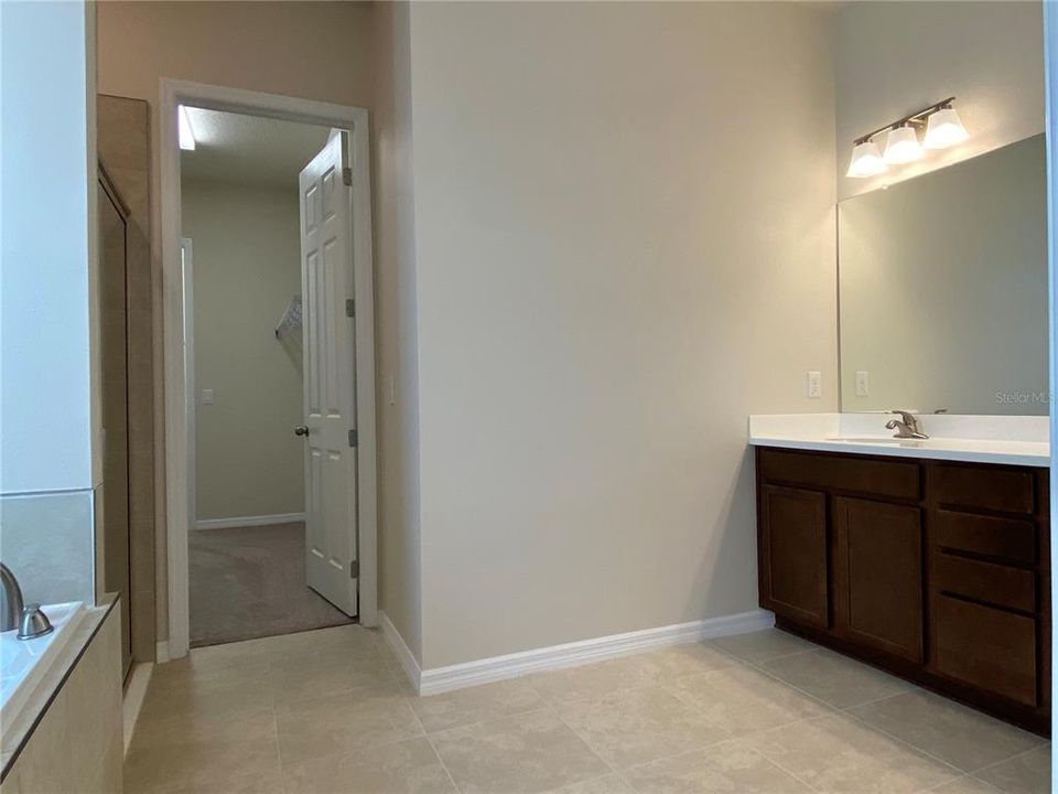Недавно арендовано: $3,200 (4 спален, 3 ванн, 2357 Квадратных фут)