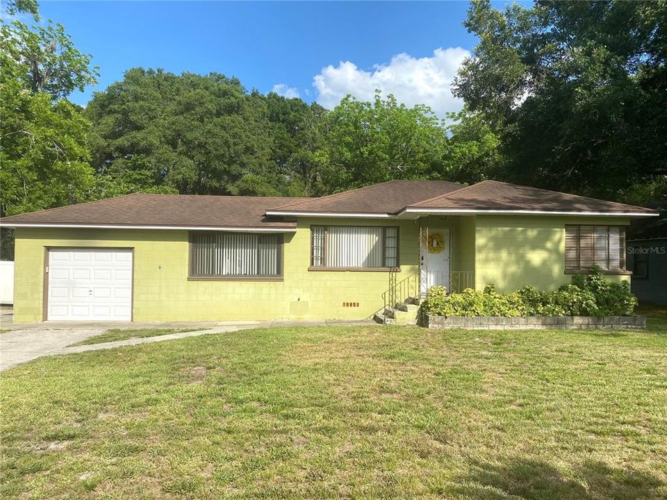 Recently Sold: $199,000 (2 beds, 1 baths, 1092 Square Feet)