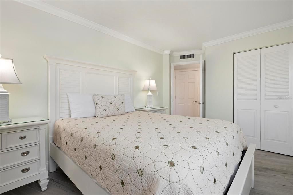 Recently Sold: $1,499,000 (2 beds, 2 baths, 1195 Square Feet)