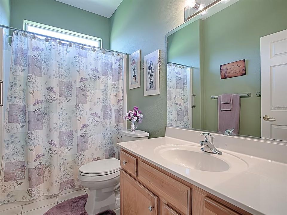 最近售出: $389,000 (2 贝兹, 2 浴室, 1728 平方英尺)