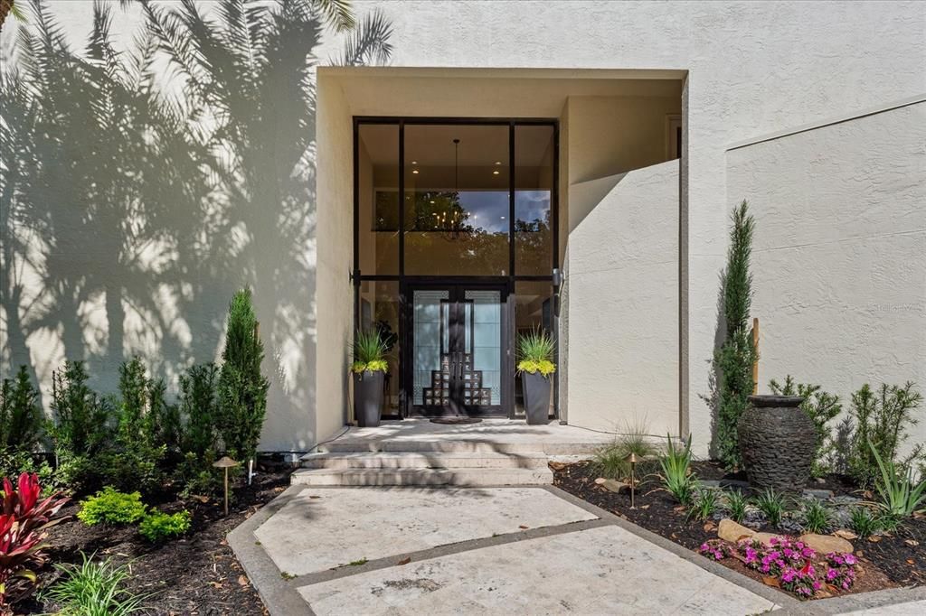 Recently Sold: $1,399,000 (6 beds, 5 baths, 6329 Square Feet)