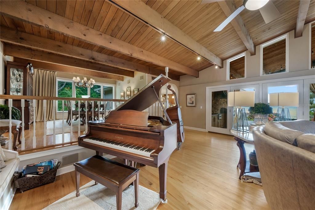 Spacious family space with vaulted ceiling