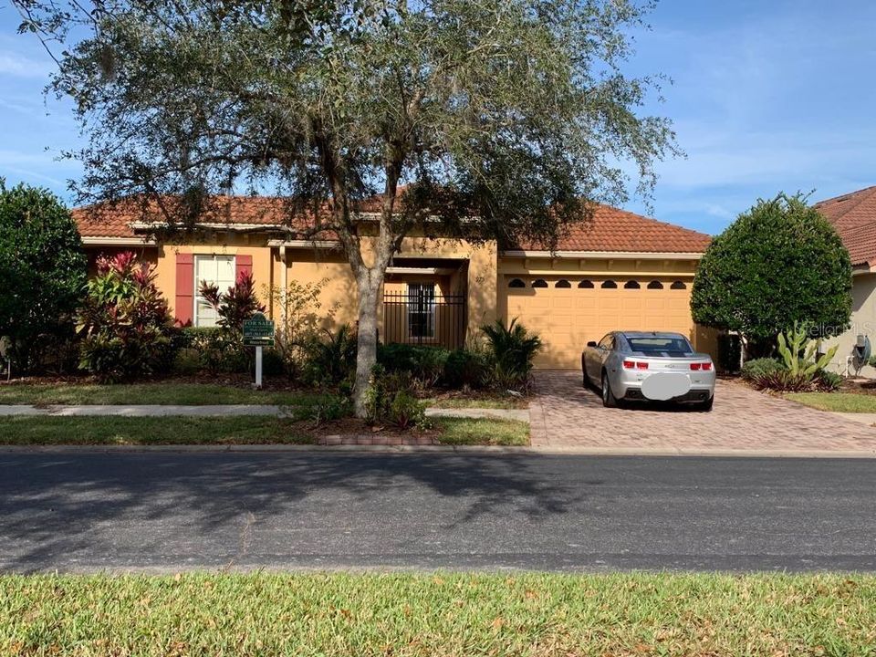Recently Sold: $365,000 (3 beds, 3 baths, 2325 Square Feet)