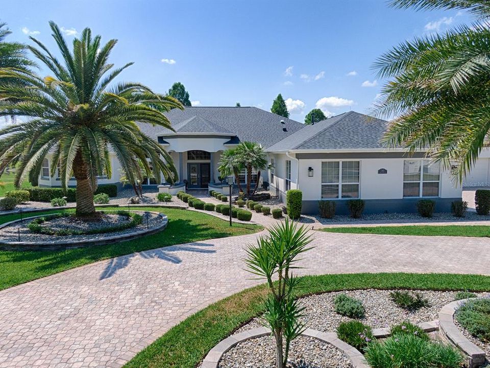 Recently Sold: $2,495,000 (4 beds, 3 baths, 3826 Square Feet)