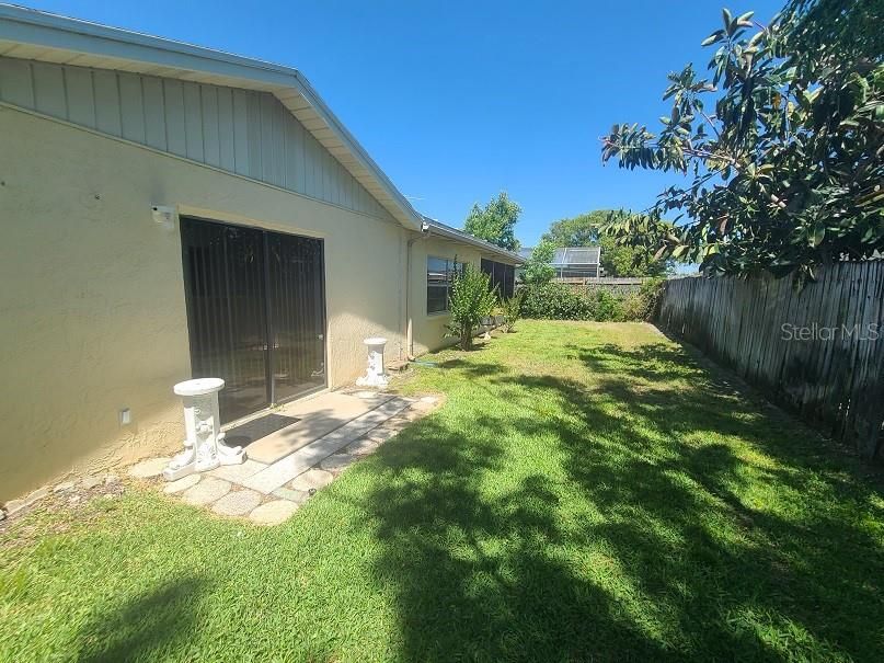 Recently Rented: $1,800 (3 beds, 2 baths, 1662 Square Feet)