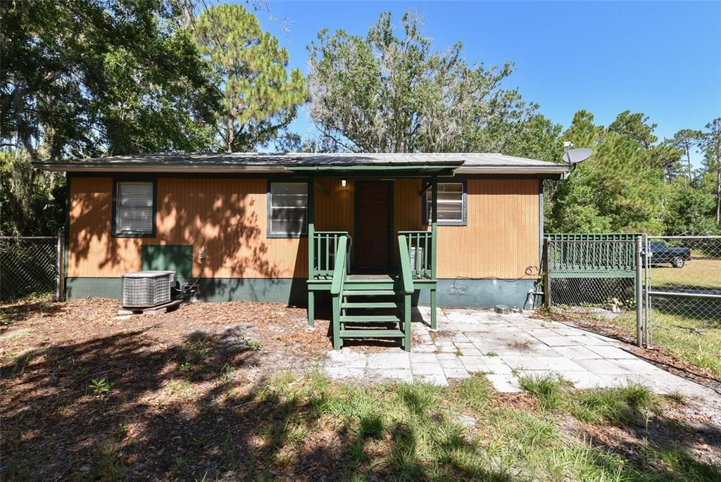 Recently Sold: $249,900 (3 beds, 1 baths, 912 Square Feet)