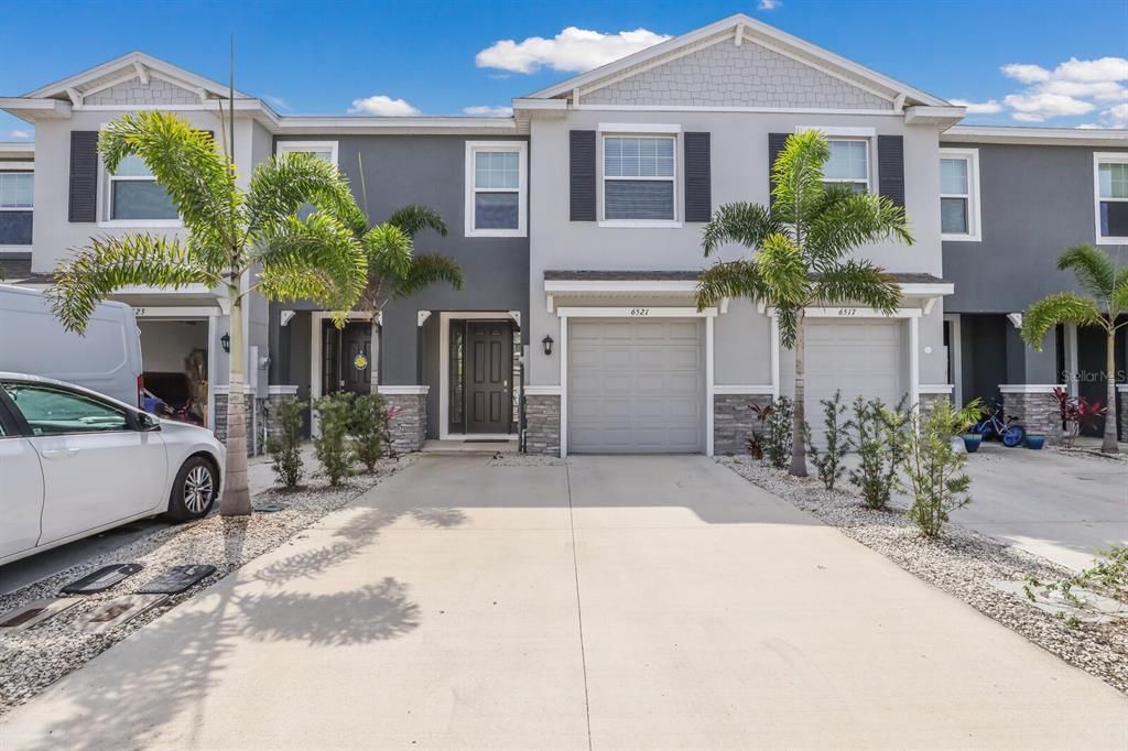 Recently Sold: $457,500 (3 beds, 2 baths, 1725 Square Feet)