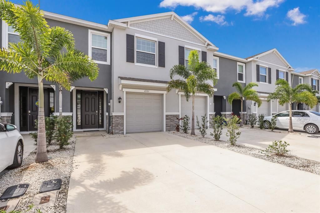 Recently Sold: $457,500 (3 beds, 2 baths, 1725 Square Feet)