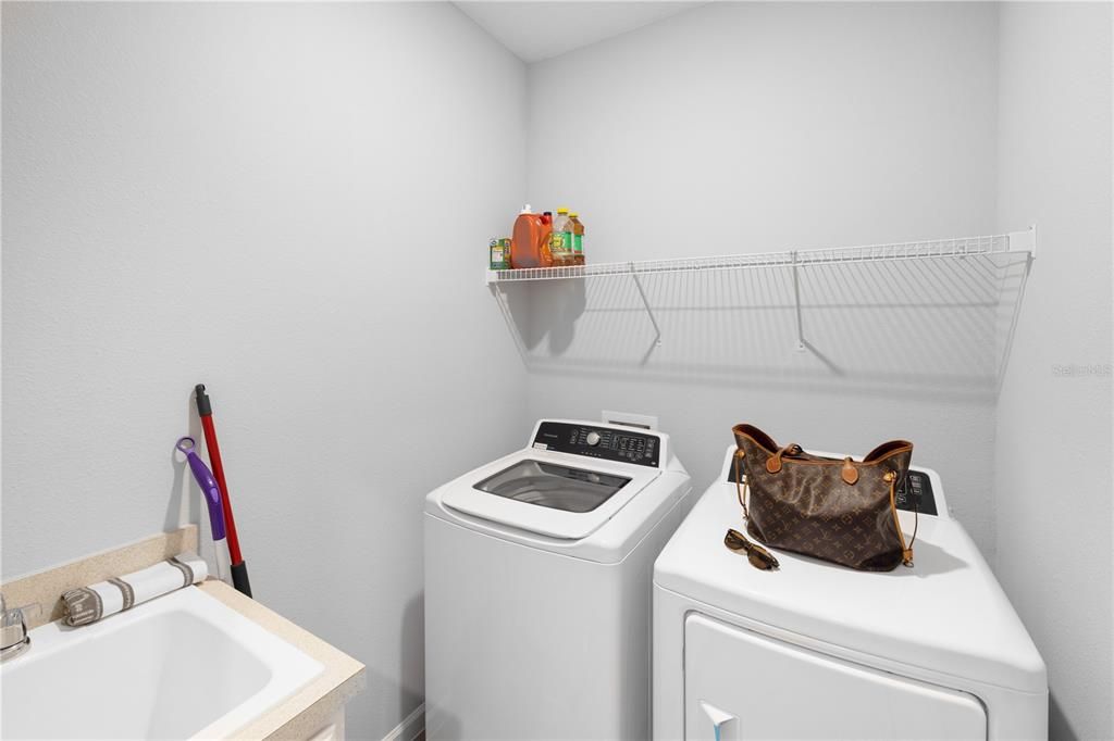 Laundry room with Washer & Dryer