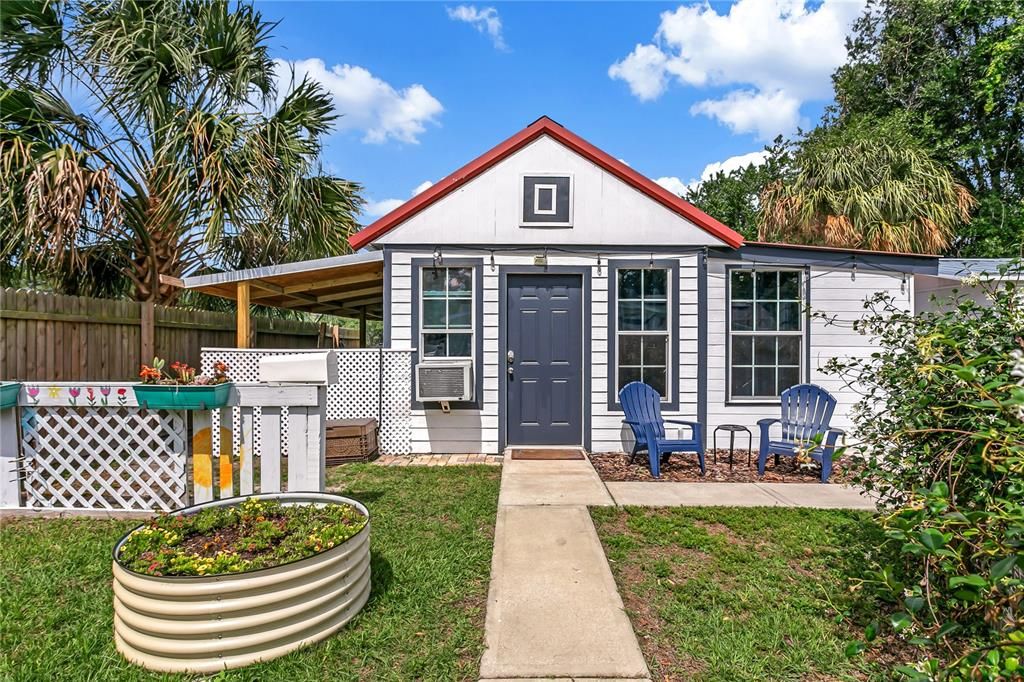 Recently Sold: $475,000 (3 beds, 2 baths, 2034 Square Feet)
