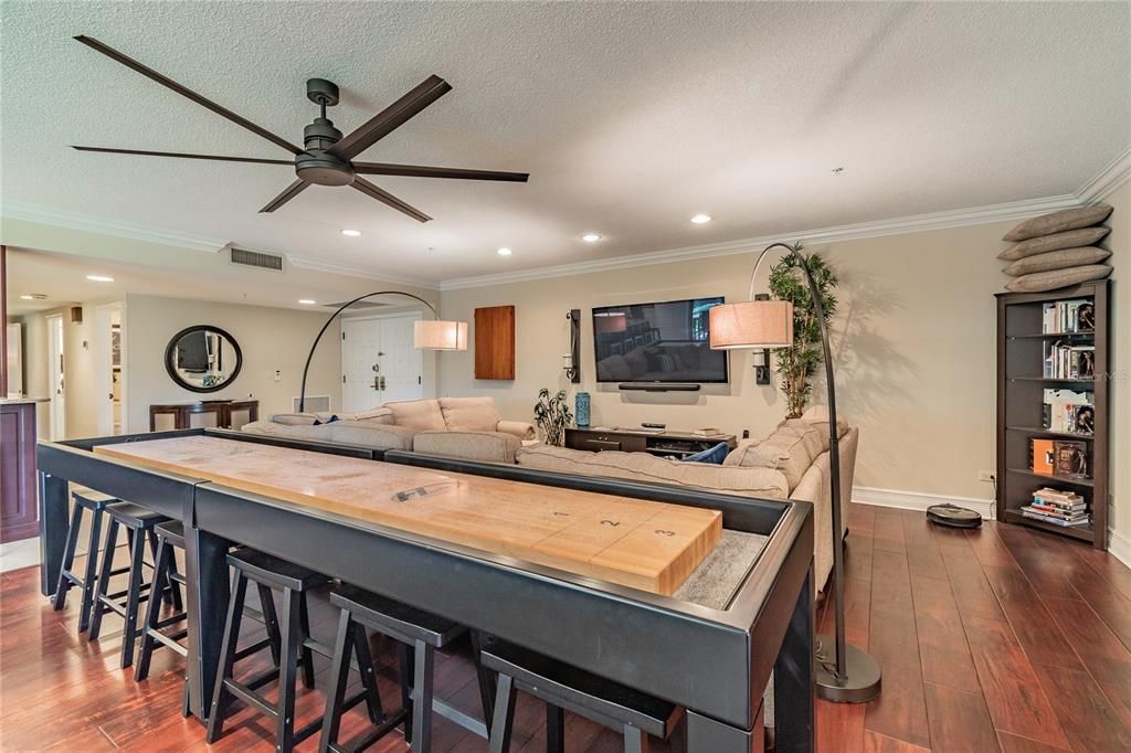 Recently Sold: $699,900 (2 beds, 2 baths, 2000 Square Feet)