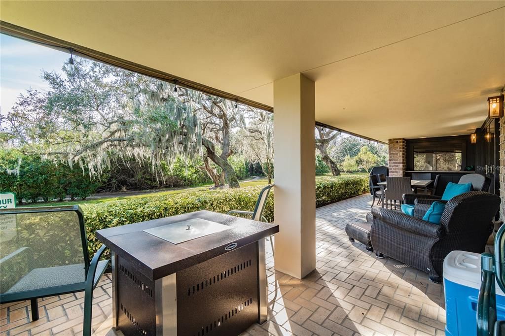 Recently Sold: $699,900 (2 beds, 2 baths, 2000 Square Feet)