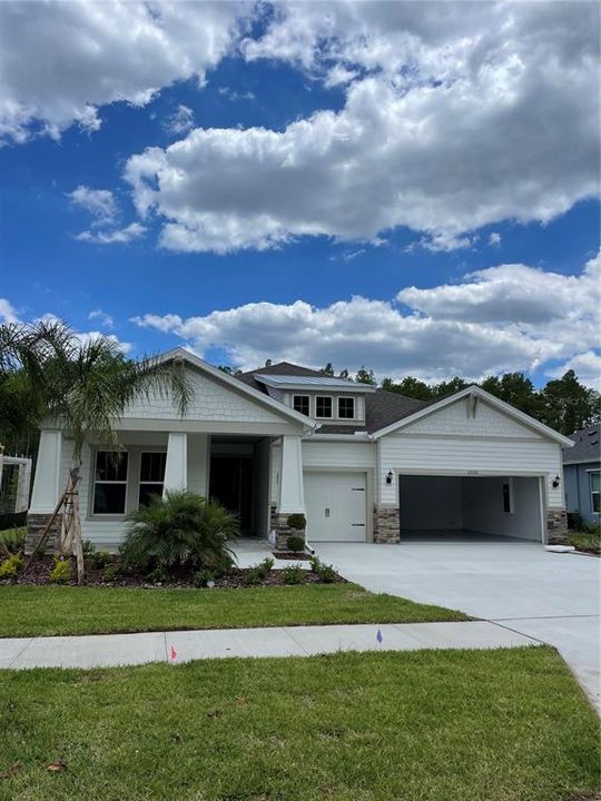 Recently Sold: $611,520 (4 beds, 3 baths, 2565 Square Feet)