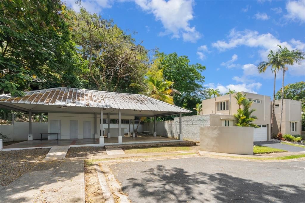 Recently Sold: $799,000 (5 beds, 3 baths, 3000 Square Feet)