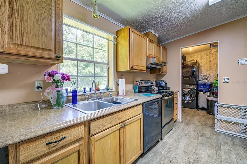 Recently Sold: $315,000 (3 beds, 2 baths, 1620 Square Feet)