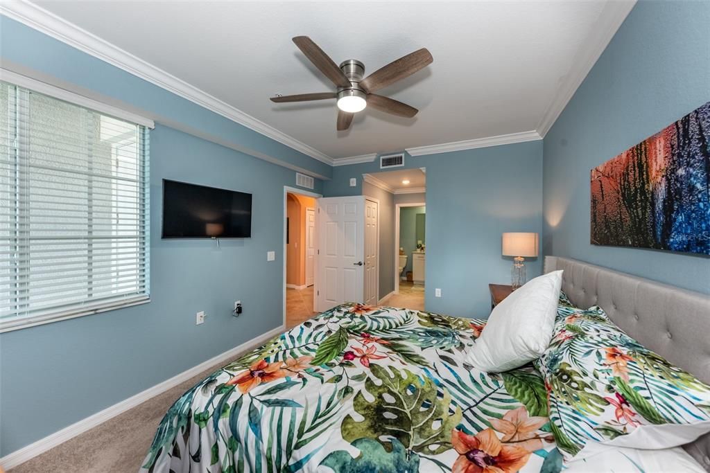 For Rent: $3,000 (2 beds, 2 baths, 1198 Square Feet)