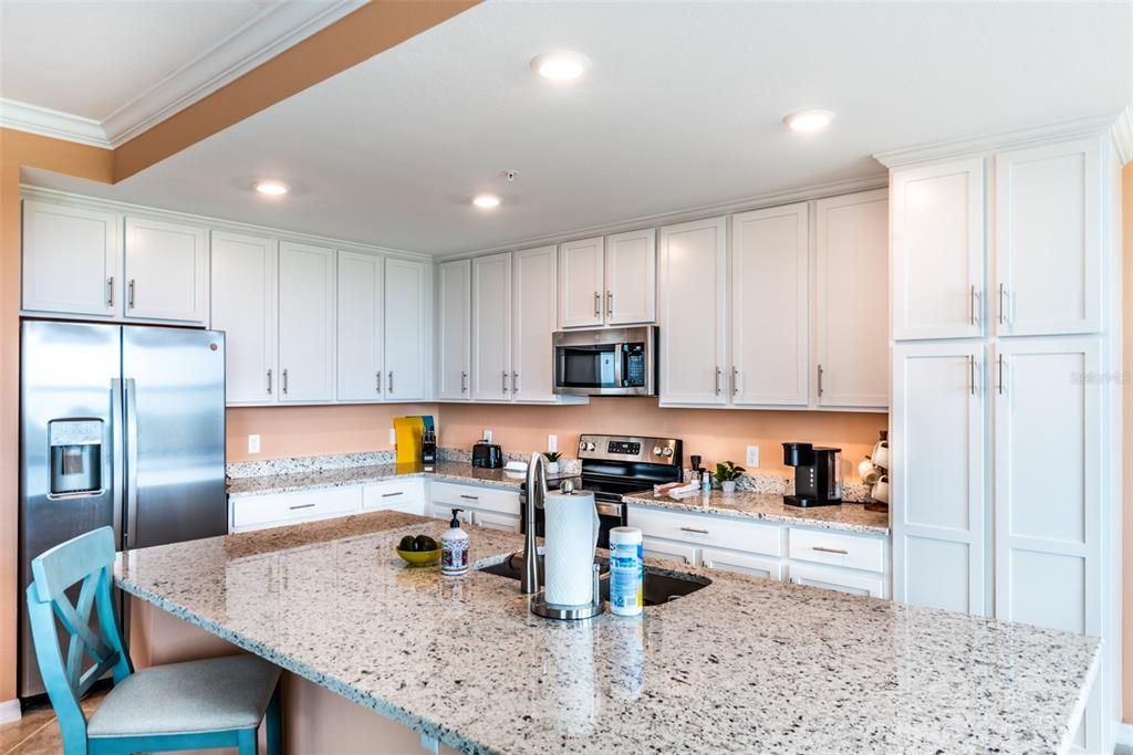 For Rent: $3,000 (2 beds, 2 baths, 1198 Square Feet)