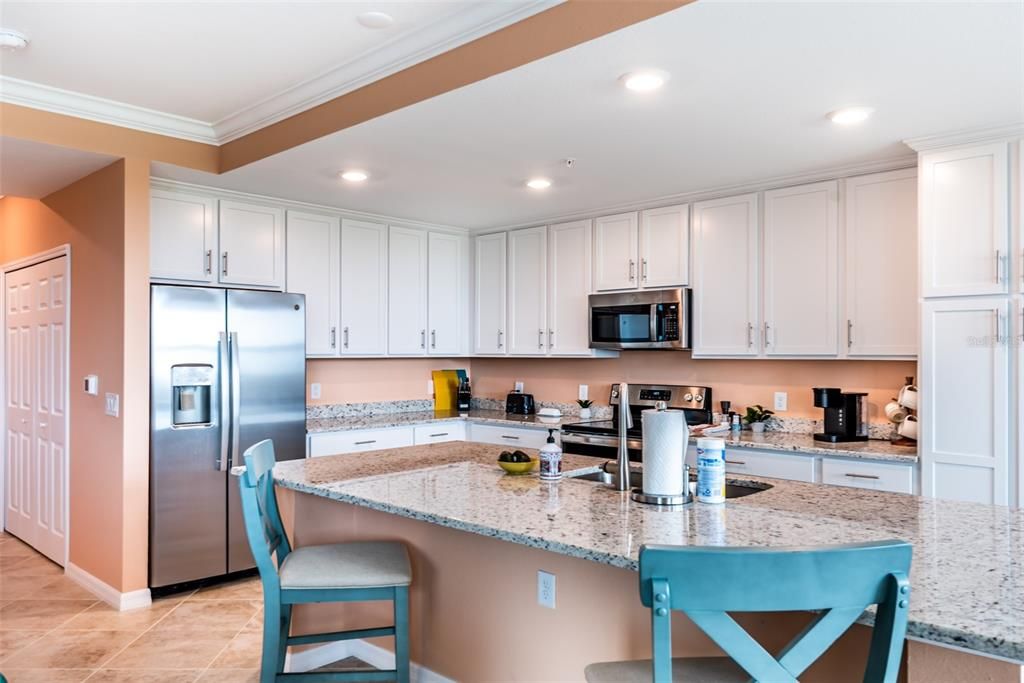 For Rent: $3,000 (2 beds, 2 baths, 1198 Square Feet)