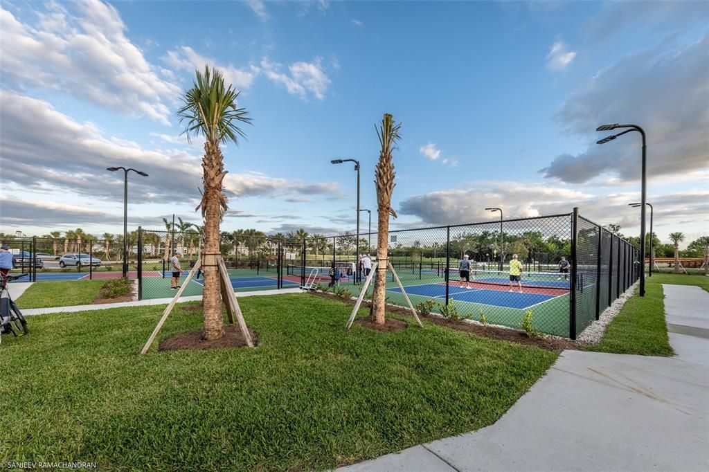 For Rent: $3,000 (2 beds, 2 baths, 1198 Square Feet)