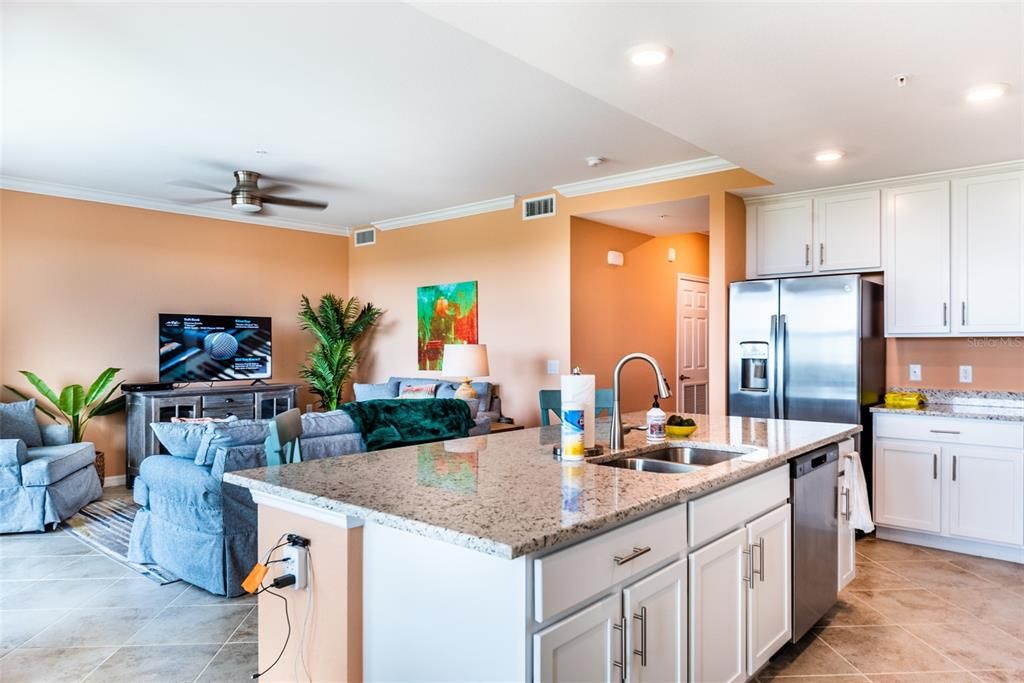 For Rent: $3,000 (2 beds, 2 baths, 1198 Square Feet)