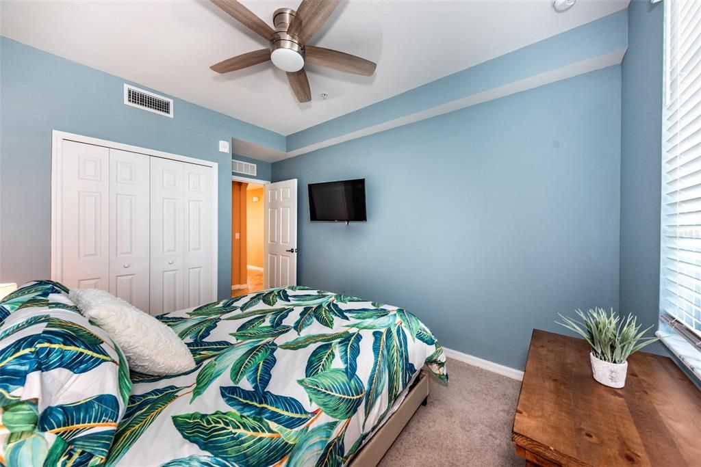 For Rent: $3,000 (2 beds, 2 baths, 1198 Square Feet)