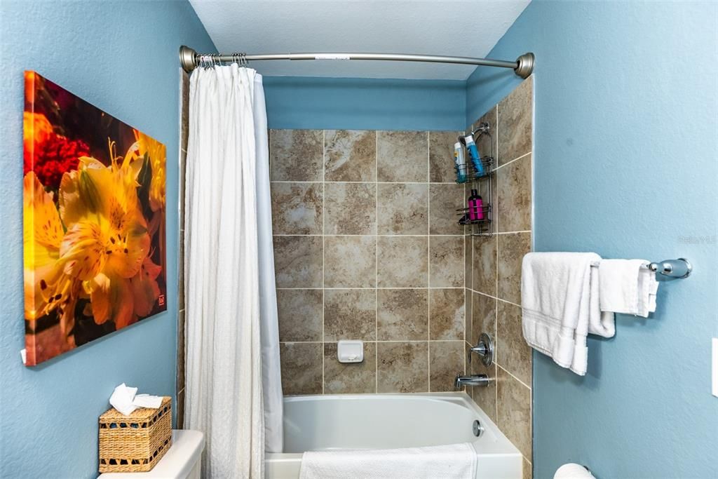 For Rent: $3,000 (2 beds, 2 baths, 1198 Square Feet)