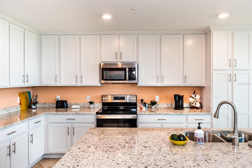 For Rent: $3,000 (2 beds, 2 baths, 1198 Square Feet)