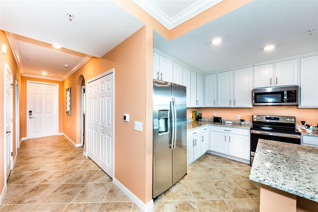 For Rent: $3,000 (2 beds, 2 baths, 1198 Square Feet)