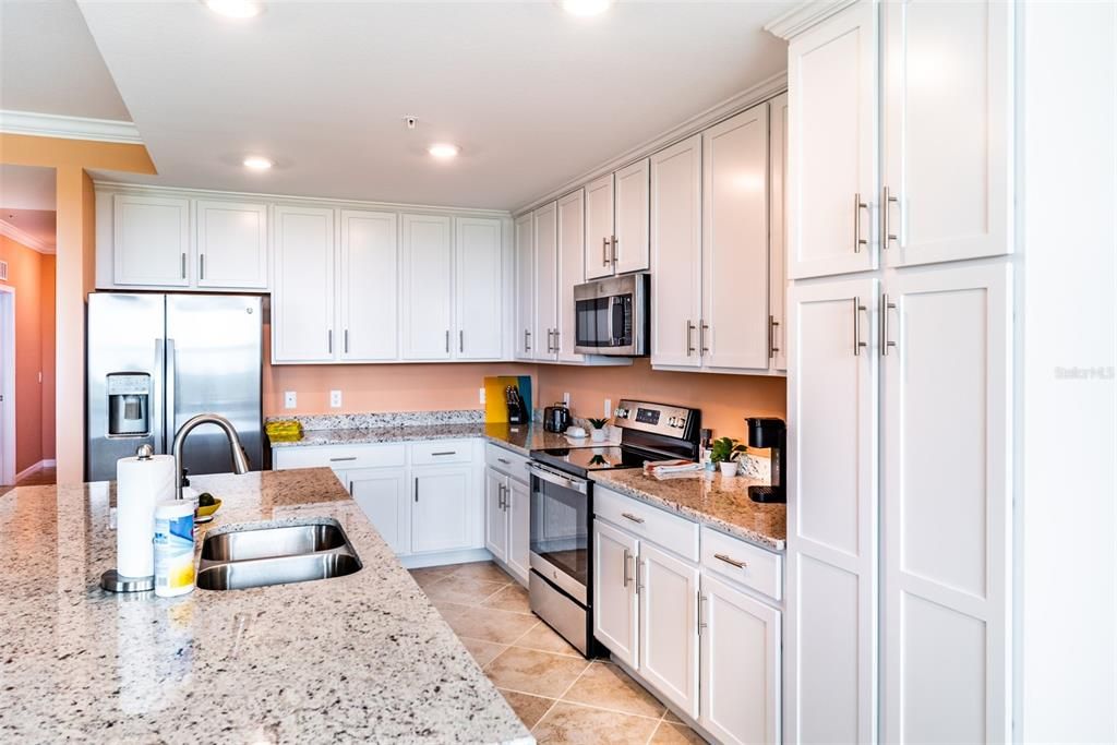 For Rent: $3,000 (2 beds, 2 baths, 1198 Square Feet)