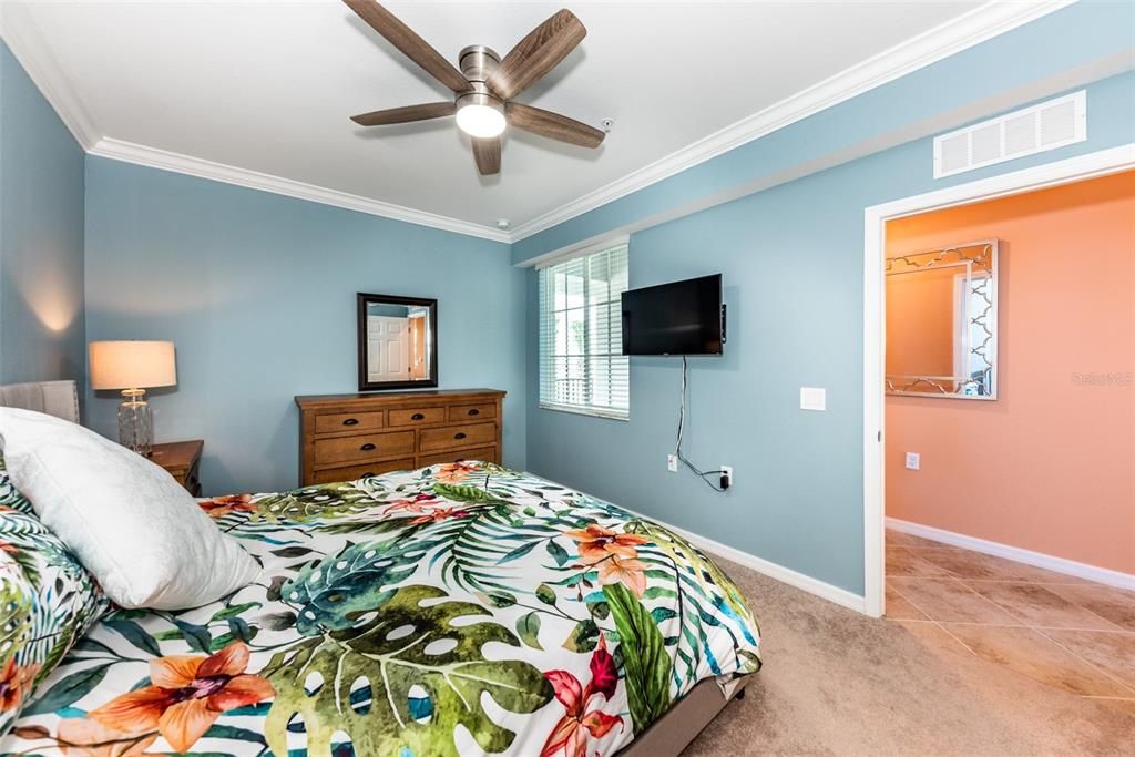 For Rent: $3,000 (2 beds, 2 baths, 1198 Square Feet)