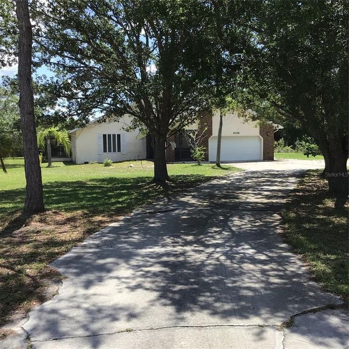 Front entry from gated fence