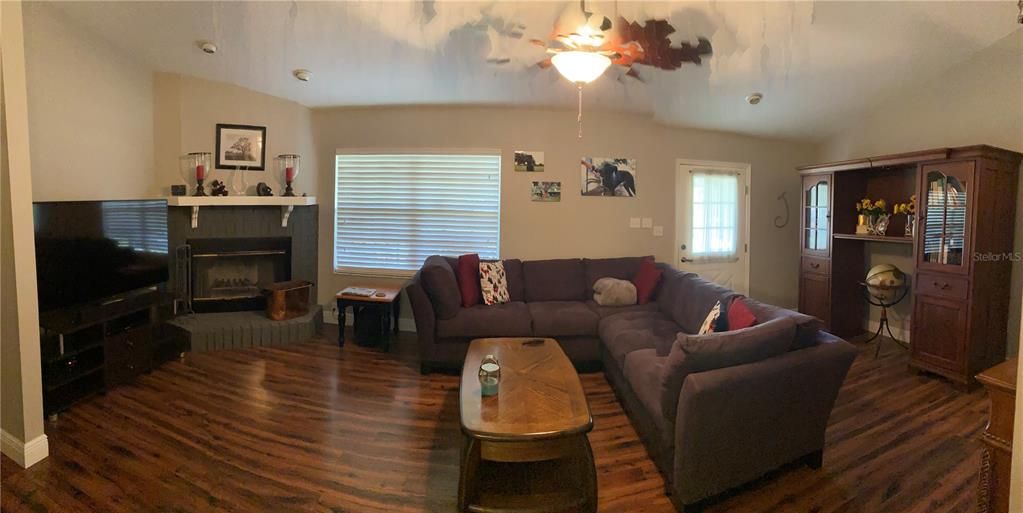 Recently Sold: $309,900 (2 beds, 2 baths, 1482 Square Feet)