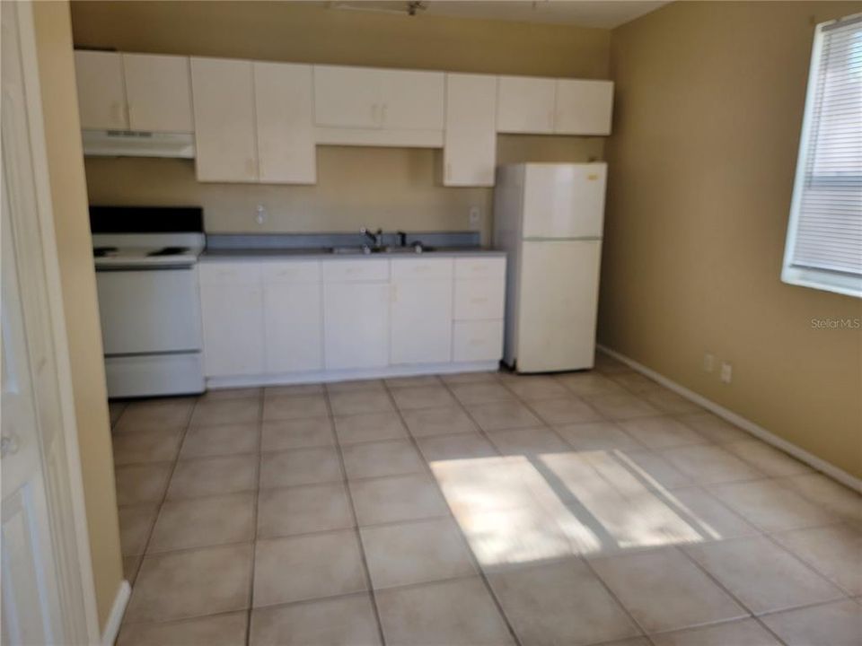 Recently Rented: $550 (1 beds, 1 baths, 600 Square Feet)