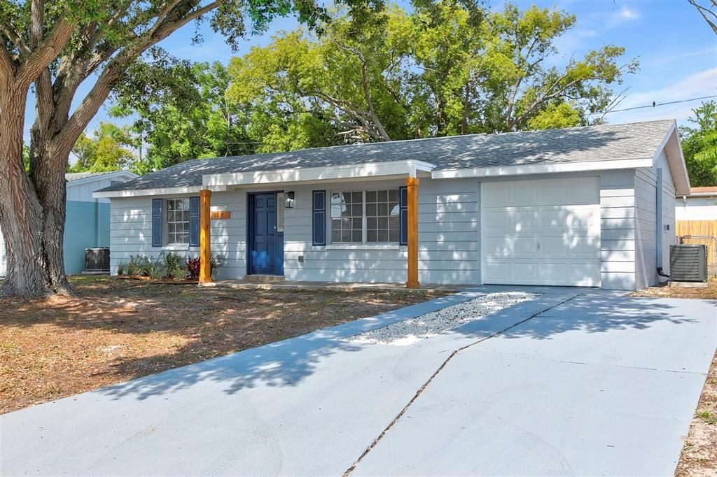 Recently Sold: $264,900 (3 beds, 2 baths, 956 Square Feet)