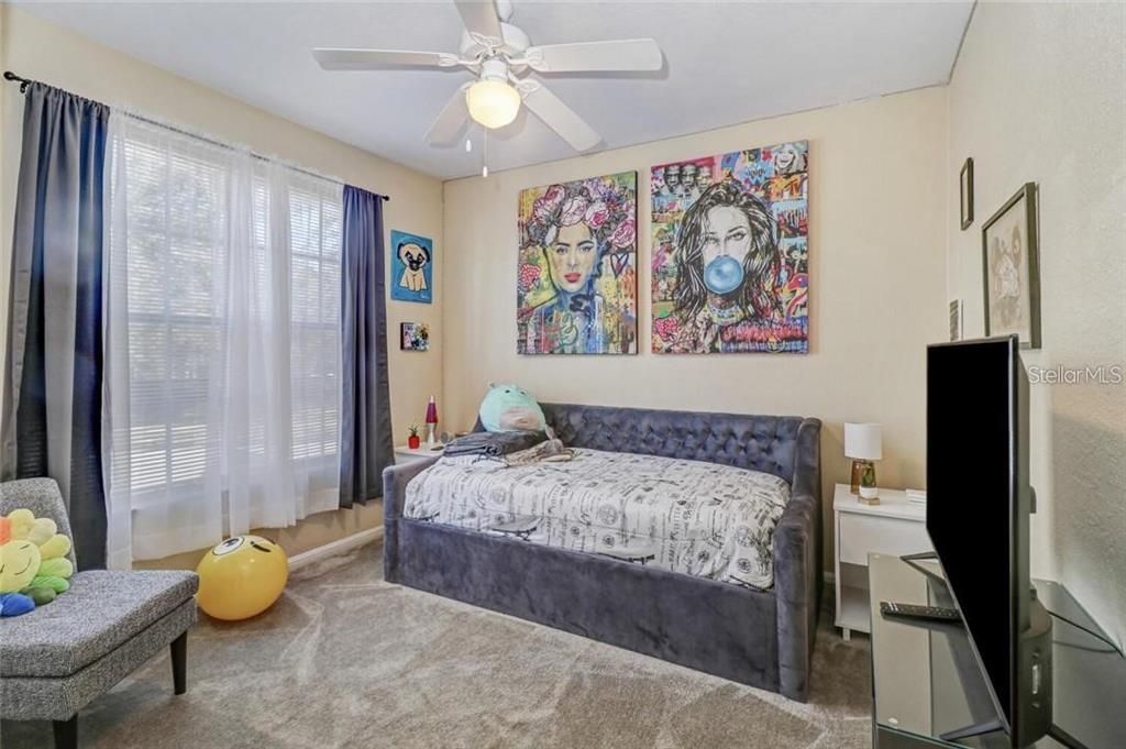 Active With Contract: $2,100 (3 beds, 2 baths, 1292 Square Feet)