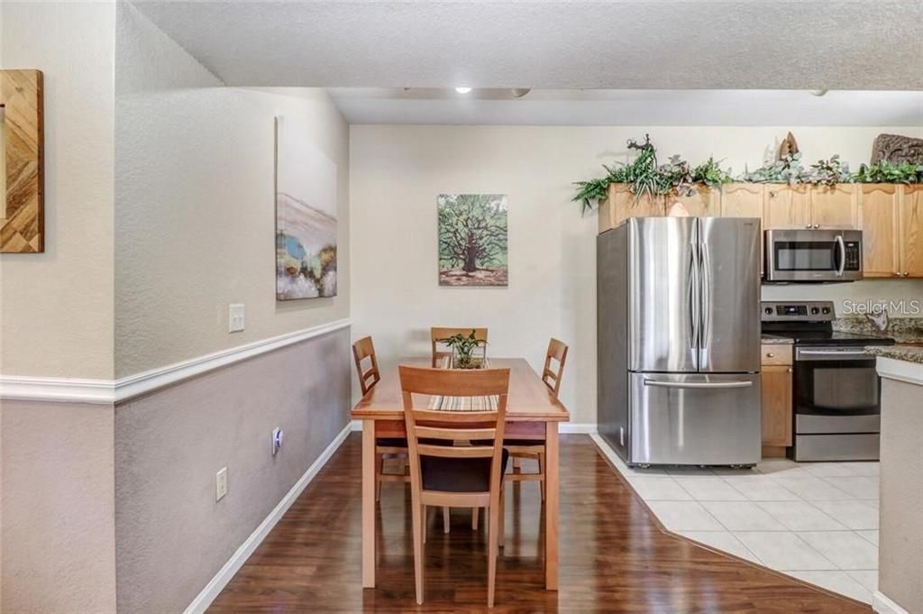 Active With Contract: $2,100 (3 beds, 2 baths, 1292 Square Feet)