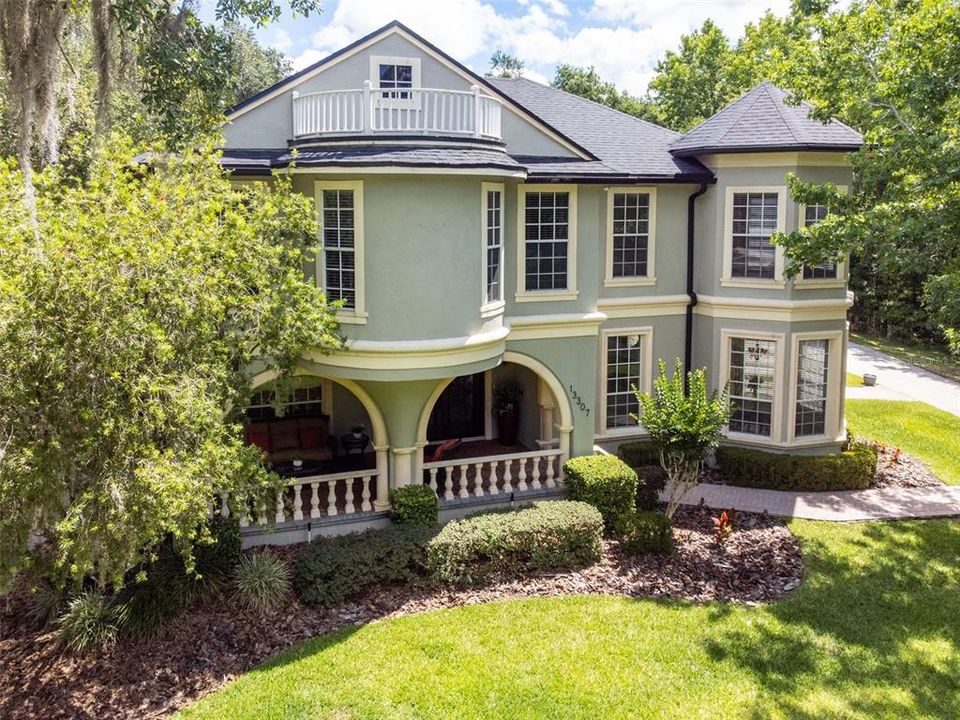 Недавно продано: $925,000 (5 спален, 4 ванн, 4611 Квадратных фут)