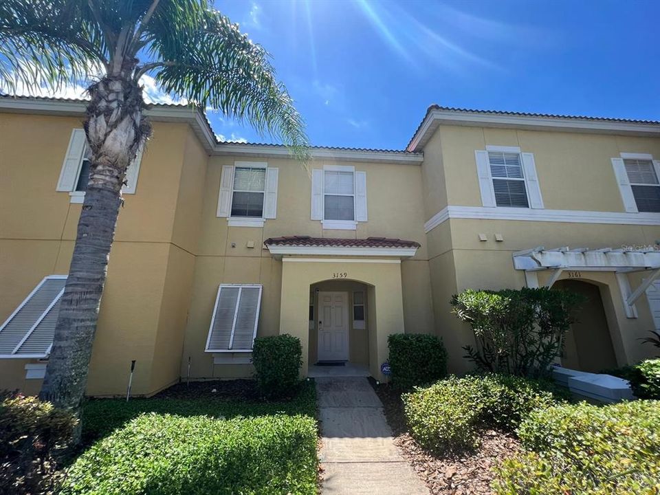 Recently Sold: $320,000 (3 beds, 2 baths, 1295 Square Feet)