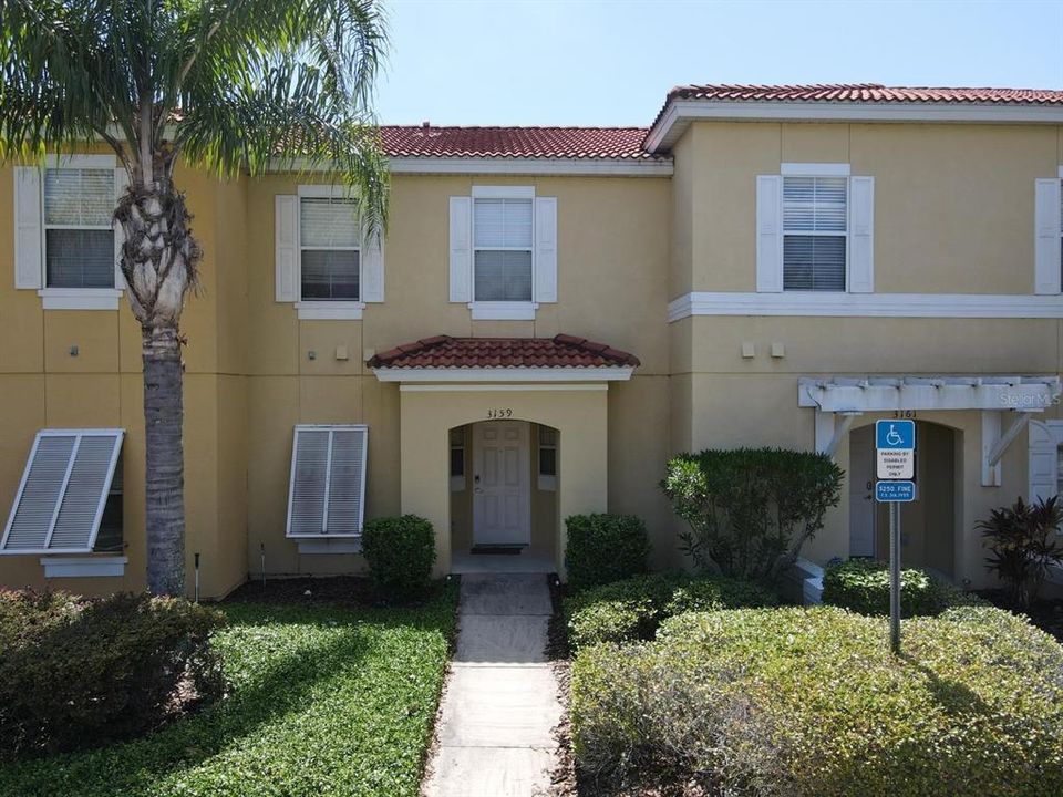 Recently Sold: $320,000 (3 beds, 2 baths, 1295 Square Feet)