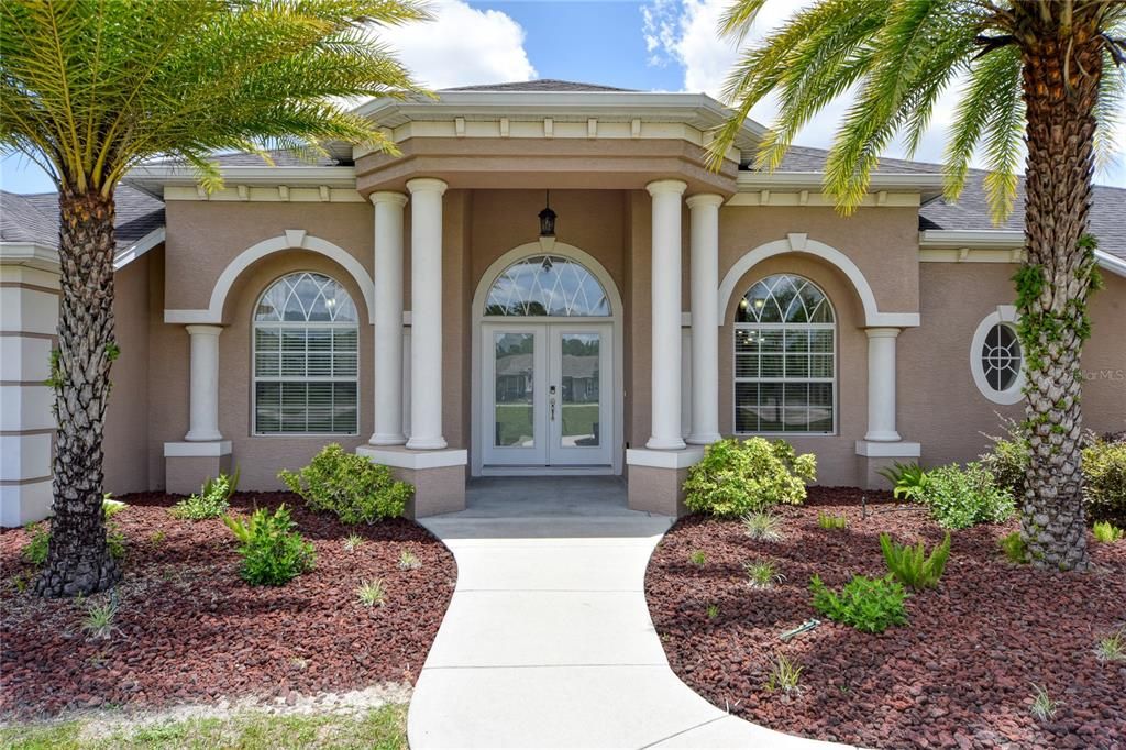 Recently Sold: $947,000 (4 beds, 3 baths, 3497 Square Feet)