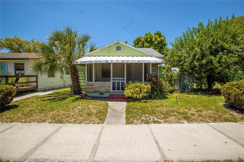 Recently Sold: $650,000 (0 beds, 0 baths, 1186 Square Feet)