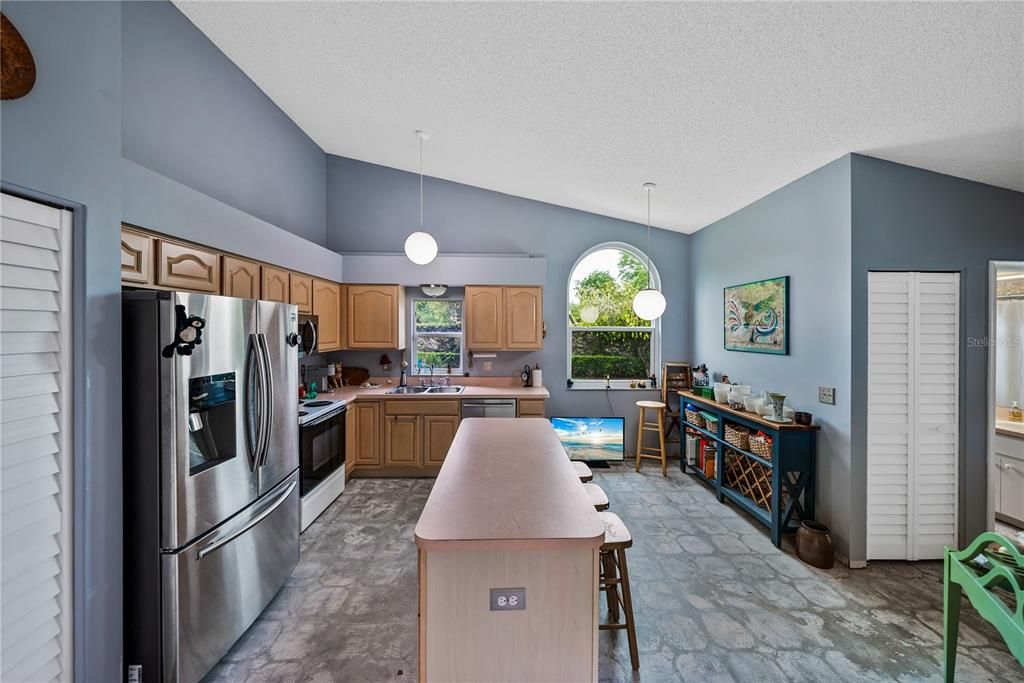 Recently Sold: $324,900 (2 beds, 2 baths, 1659 Square Feet)